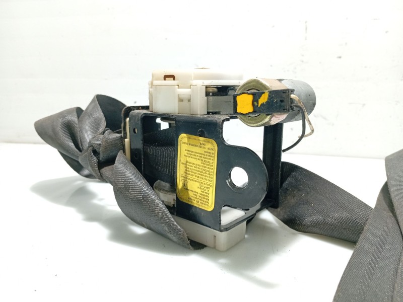 Recambio de cinturon seguridad delantero derecho para hyundai accent (mc) referencia OEM IAM 888801E030 888801E030WK 
