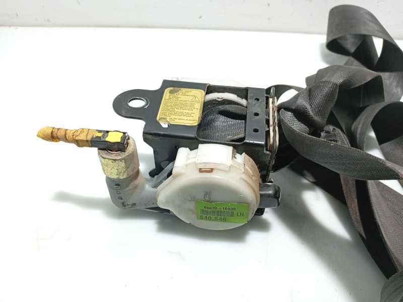 Recambio de cinturon seguridad delantero izquierdo para hyundai accent (mc) referencia OEM IAM 888701E030 888701E030WK 