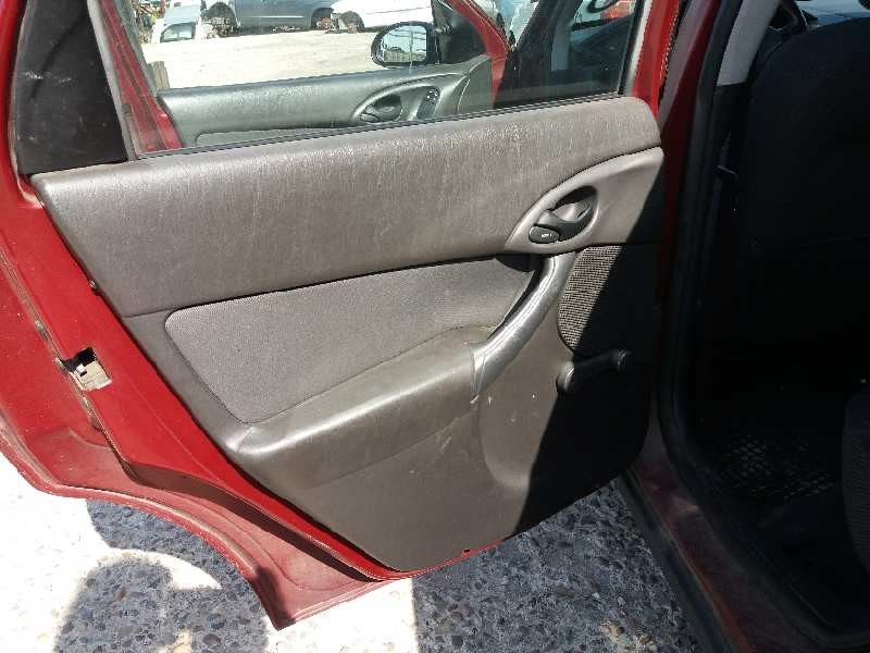 ford focus berlina (cak) ambiente   |   08.98 - 12.04 | 1998 - 2004 | 101 cv / 74 kw del año 1998