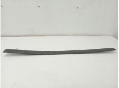 Recambio de moldura puerta delantera derecha para opel zafira / zafira family b (a05) 1.7 cdti (m75) referencia OEM IAM 13137826