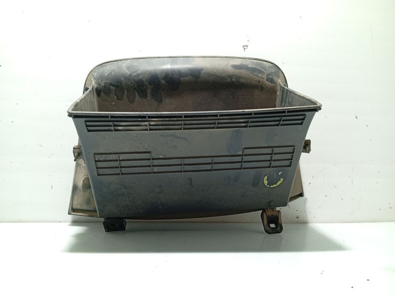 Recambio de guantera para hyundai accent (mc) referencia OEM IAM 845101E000  