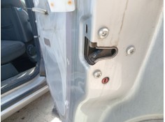 Recambio de cerradura puerta trasera derecha para opel zafira / zafira family b (a05) 1.7 cdti (m75) referencia OEM IAM 13210739