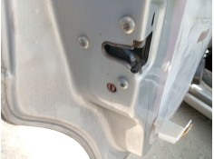 Recambio de cerradura puerta trasera izquierda para opel zafira / zafira family b (a05) 1.7 cdti (m75) referencia OEM IAM 132107
