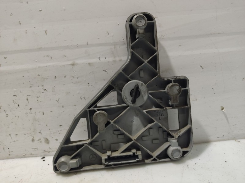 Recambio de portalamparas para mercedes-benz clase c (w203) berlina referencia OEM IAM A2038200177  