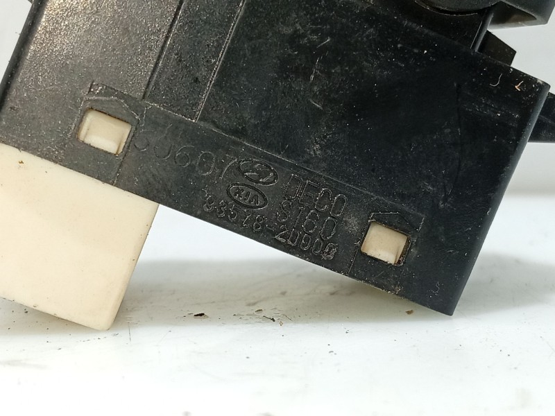 Recambio de mando elevalunas delantero derecho para hyundai accent (mc) referencia OEM IAM 935782D000  