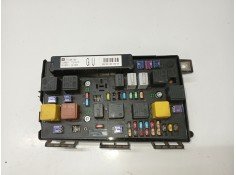 Recambio de caja reles / fusibles para opel zafira / zafira family b (a05) 1.7 cdti (m75) referencia OEM IAM 13206748 1534937 5D 2