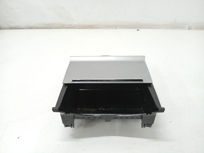 Recambio de cenicero para skoda octavia iii (5e3, nl3, nr3) 1.6 tdi referencia OEM IAM 5E1863077  