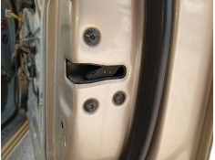 Recambio de cerradura puerta delantera derecha para kia carens iii monospace (un) 2.0 crdi 140 referencia OEM IAM 813201D020  