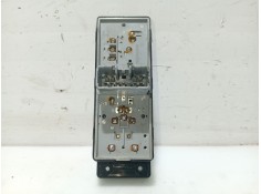Recambio de mando elevalunas delantero derecho para kia carens iii monospace (un) 2.0 crdi 140 referencia OEM IAM 935751D000  20 2