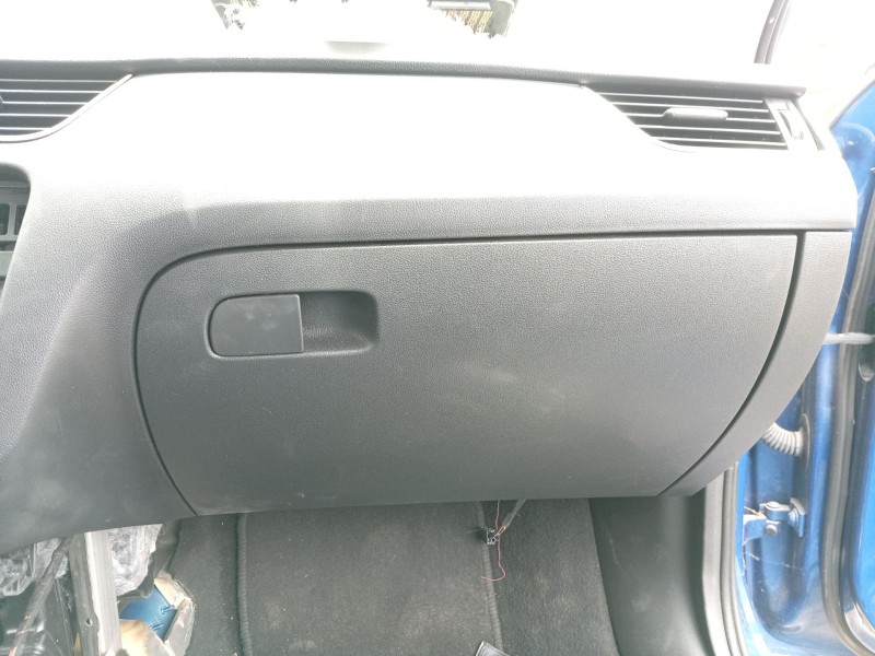 Recambio de guantera para skoda octavia iii (5e3, nl3, nr3) 1.6 tdi referencia OEM IAM 5E1857121A9B9  