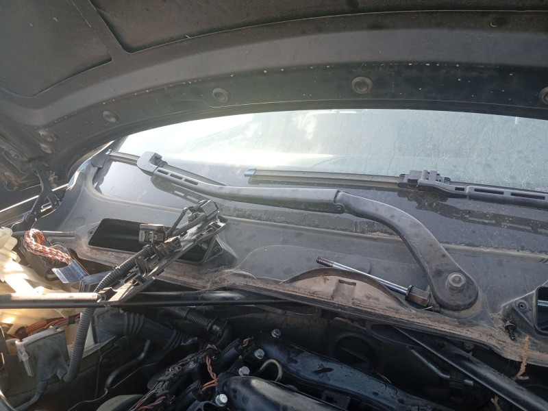 Recambio de brazo limpia delantero derecho para bmw 3 (e90) 320 d referencia OEM IAM 61619449924  