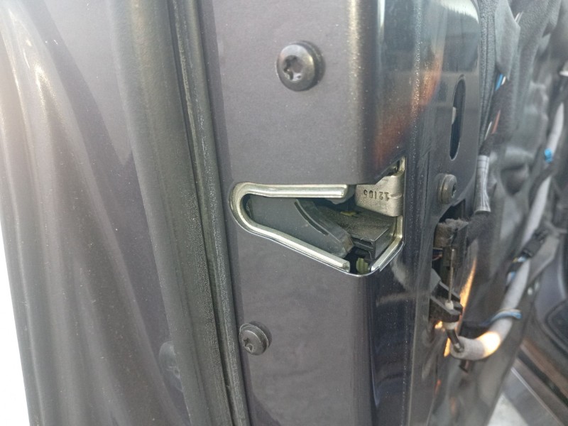 Recambio de cerradura puerta delantera izquierda para bmw 3 (e90) 320 d referencia OEM IAM 51217202143  