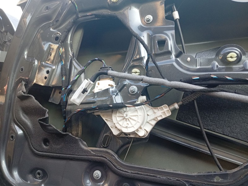 Recambio de elevalunas delantero derecho para bmw 3 (e90) 320 d referencia OEM IAM 51337140588  