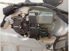 Recambio de motor elevalunas delantero izquierdo para kia carens iii monospace (un) 2.0 crdi 140 referencia OEM IAM 824501D010  