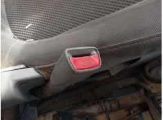 Recambio de anclaje cinturon delantero izquierdo para kia carens iii monospace (un) 2.0 crdi 140 referencia OEM IAM 888301D000 8 2