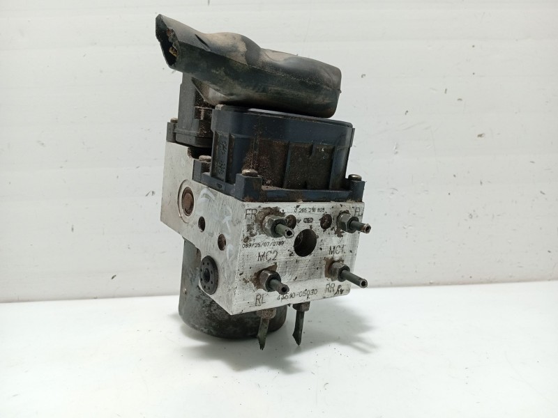 Recambio de abs para toyota avensis t22 referencia OEM IAM 4451005030 0265216825 0273004559