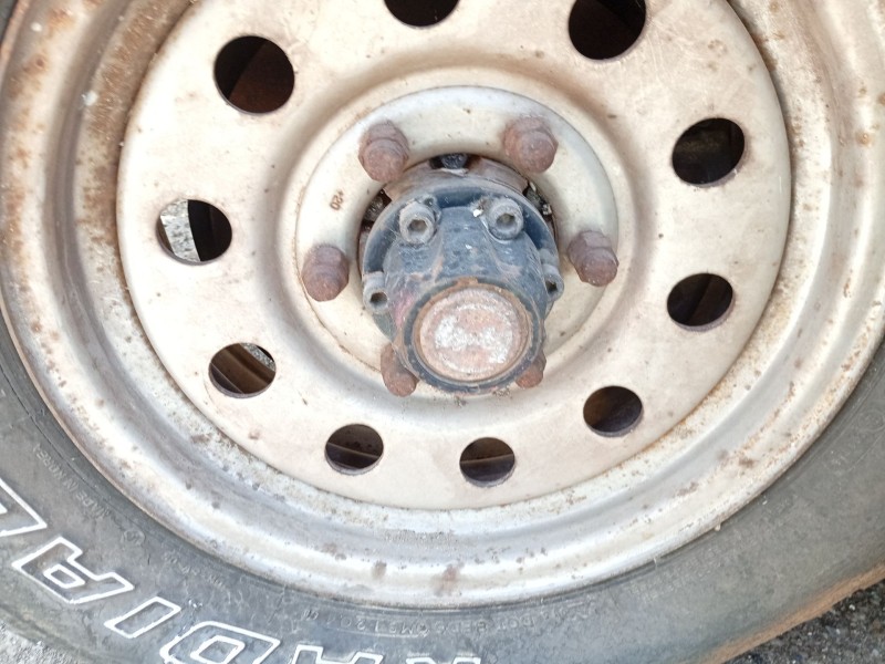 Recambio de cubos de bloqueo para ssangyong korando referencia OEM IAM 01895CDBI  