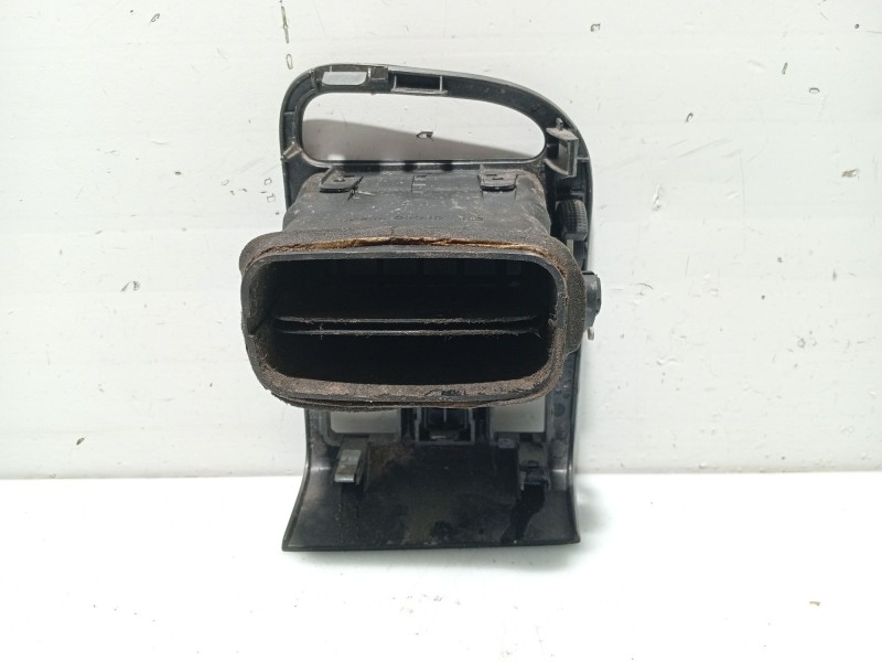 Recambio de aireador calefaccion para toyota avensis t22 referencia OEM IAM 5568605030  