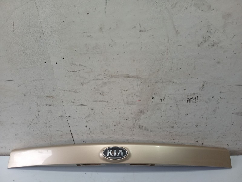 Recambio de moldura para kia carens iii monospace (un) 2.0 crdi 140 referencia OEM IAM 873111D000  