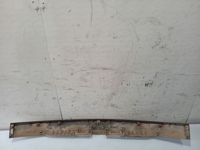 Recambio de moldura para kia carens iii monospace (un) 2.0 crdi 140 referencia OEM IAM 873111D000  