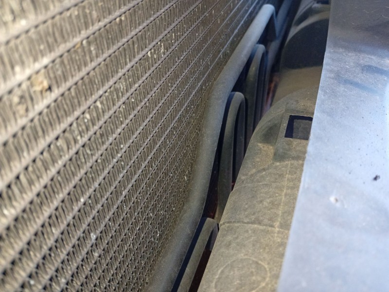 Recambio de condensador aire acondicionado para bmw 3 (e90) 320 d referencia OEM IAM 64539229021  