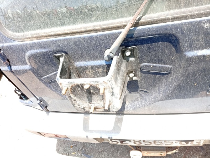 Recambio de soporte rueda repuesto para ssangyong korando referencia OEM IAM 01895SRR  