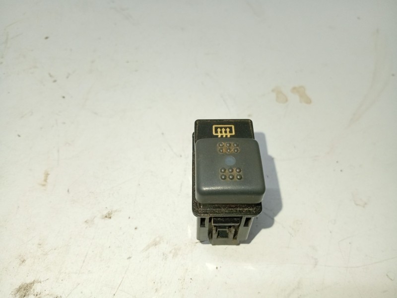 Recambio de interruptor calefaccion luna trasera para ssangyong korando referencia OEM IAM 930716  