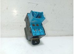 Recambio de mando elevalunas trasero derecho para kia carens iii monospace (un) 2.0 crdi 140 referencia OEM IAM 935801D500   2