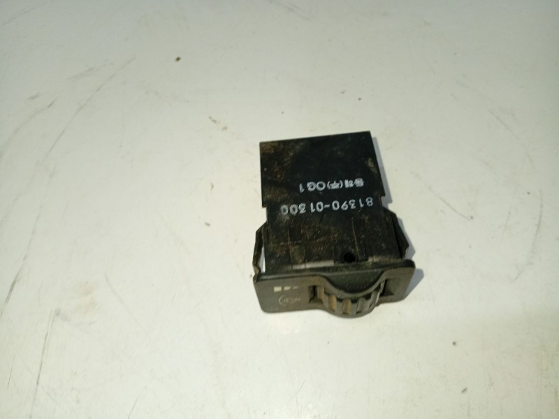 Recambio de interruptor para ssangyong korando referencia OEM IAM 8139001300  