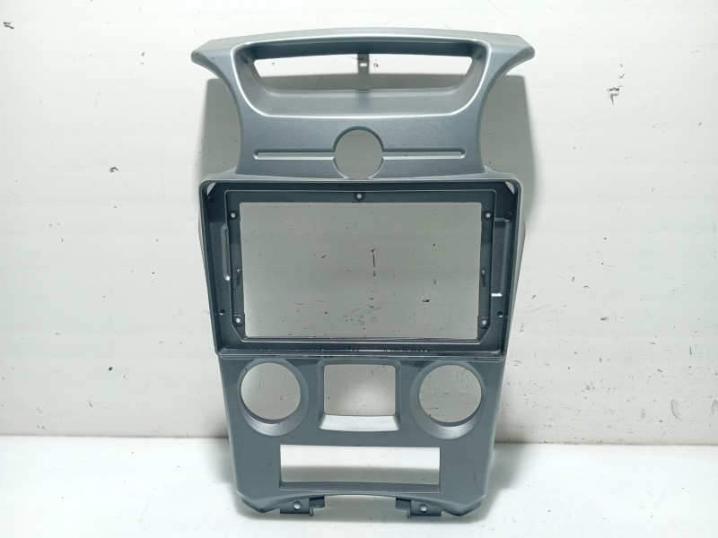 Recambio de moldura para kia carens iii monospace (un) 2.0 crdi 140 referencia OEM IAM 80469848  