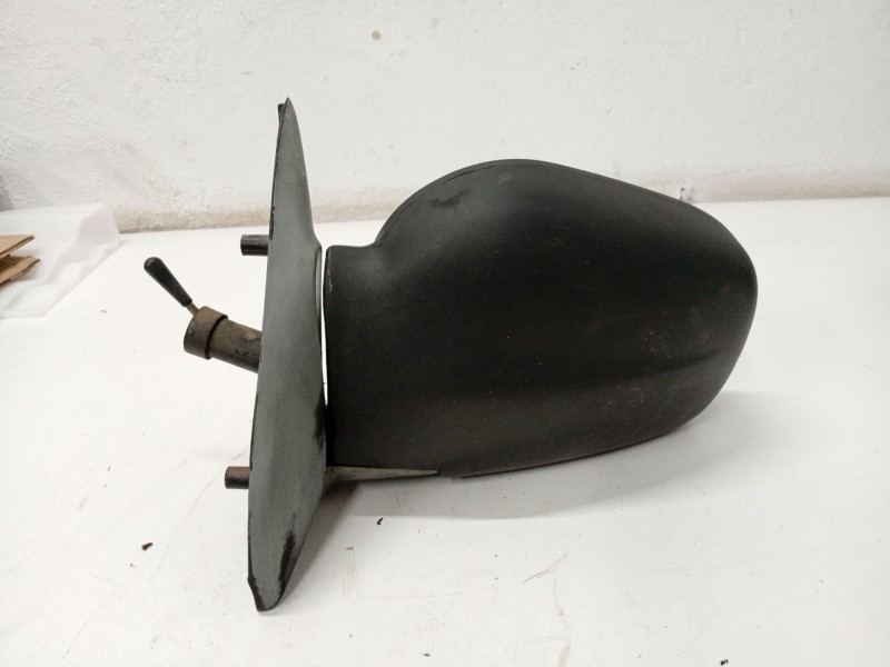 Recambio de espejo retrovisor izquierdo para ssangyong korando referencia OEM IAM 01895ERI  