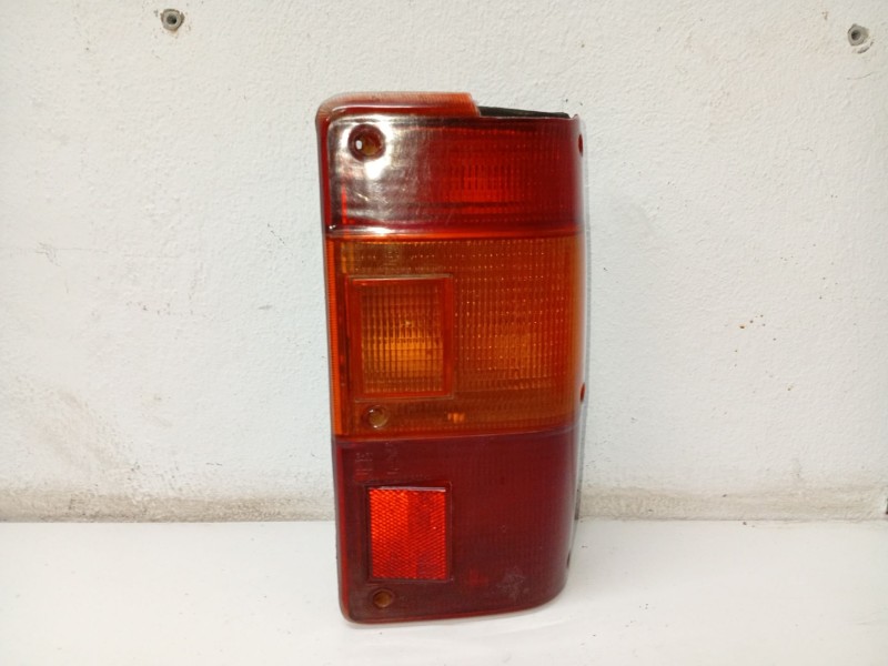 Recambio de piloto trasero derecho para ssangyong korando referencia OEM IAM 736510032000R  