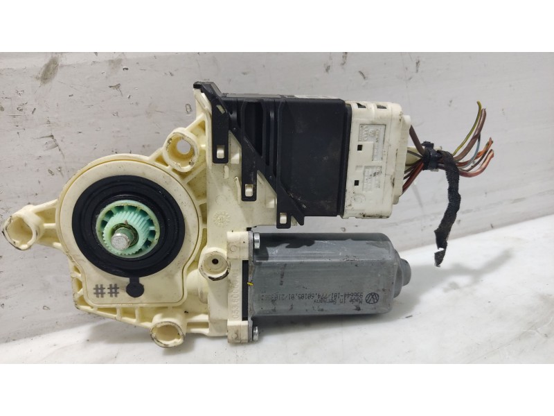 Recambio de motor elevalunas trasero derecho para skoda octavia berlina (1z3) active referencia OEM IAM 993425100  