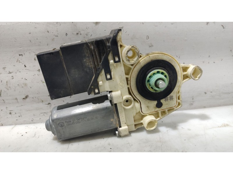 Recambio de motor elevalunas trasero izquierdo para skoda octavia berlina (1z3) active referencia OEM IAM 993424100  