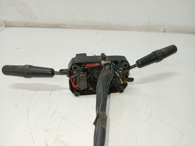 Recambio de mando volante para ssangyong korando referencia OEM IAM 01895MV  