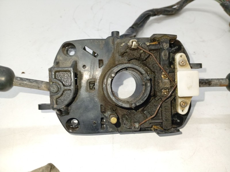 Recambio de mando volante para ssangyong korando referencia OEM IAM 01895MV  