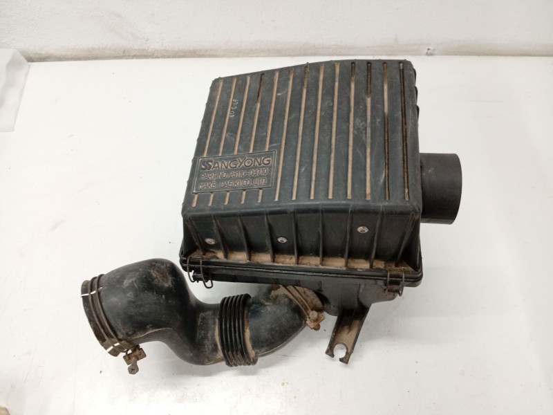 Recambio de caja filtro de aire para ssangyong korando referencia OEM IAM 2311003710  