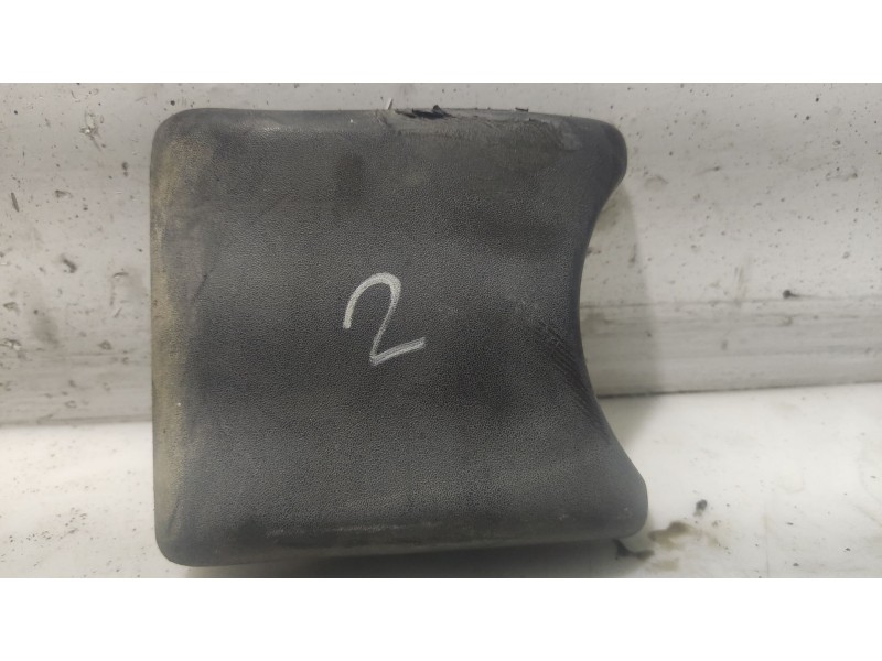 Recambio de moldura para renault master ii phase 2 caja cerrada referencia OEM IAM 7702592584  