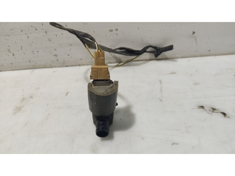 Recambio de bomba limpia para ford focus turnier (cak) ghia referencia OEM IAM 93BB17K624BA  