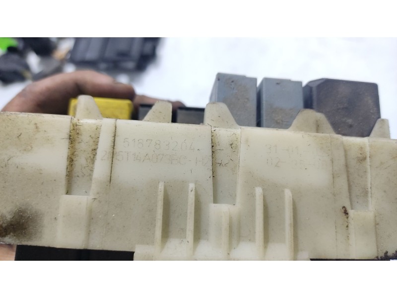 Recambio de caja reles / fusibles para ford focus turnier (cak) ghia referencia OEM IAM 2M5T14A073BC  518783204