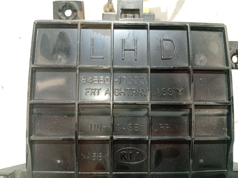 Recambio de cenicero para kia carens iii monospace (un) 2.0 crdi 140 referencia OEM IAM 845501D000  