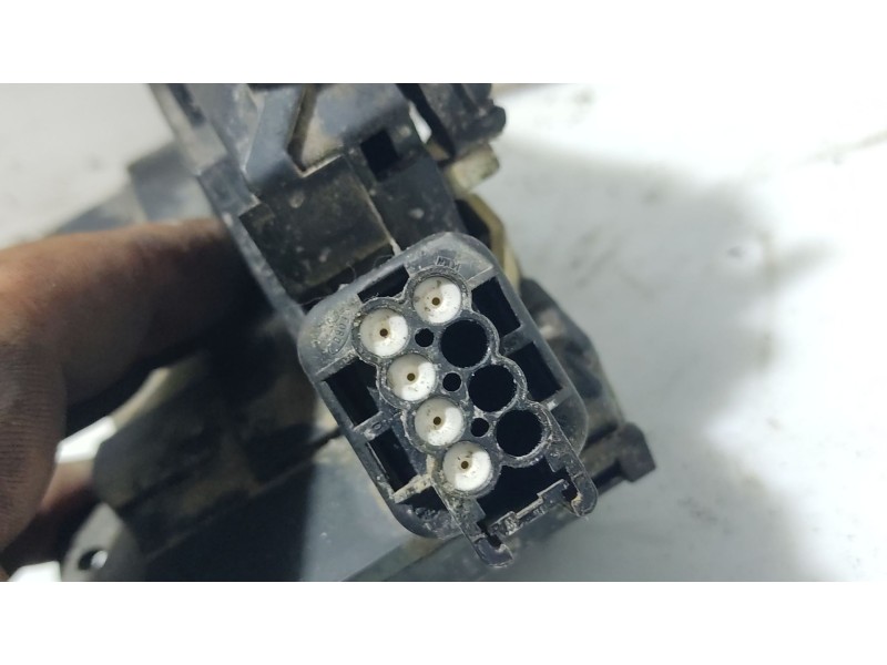 Recambio de cerradura puerta trasera derecha para ford focus turnier (cak) ghia referencia OEM IAM 2S4AA26412BB  