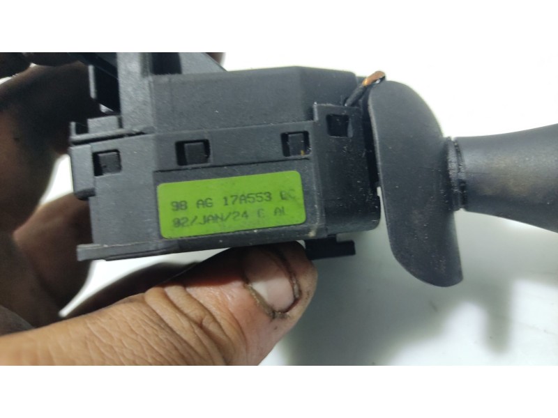 Recambio de mando limpia para ford focus turnier (cak) ghia referencia OEM IAM 98AG17A553  