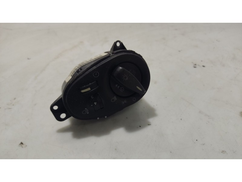 Recambio de mando luces para ford focus turnier (cak) ghia referencia OEM IAM 98AG13A024  