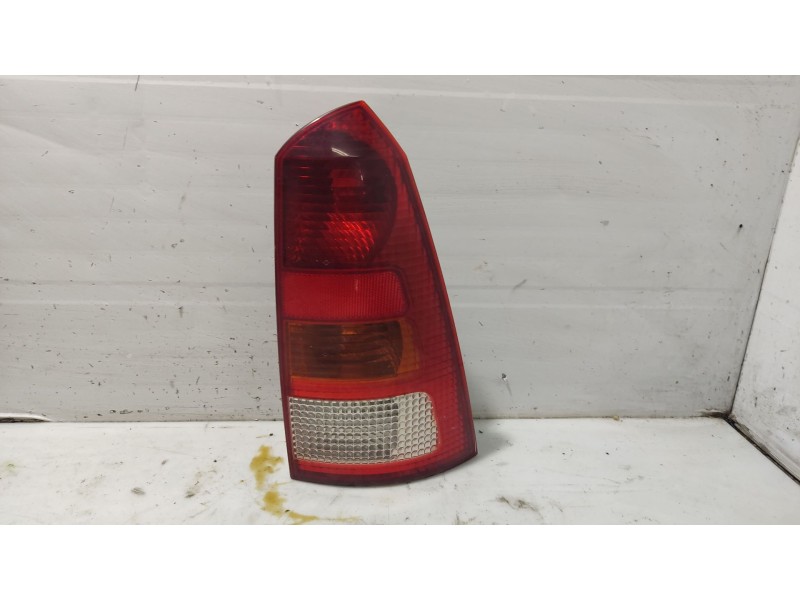 Recambio de piloto trasero derecho para ford focus turnier (cak) ghia referencia OEM IAM 1233322  