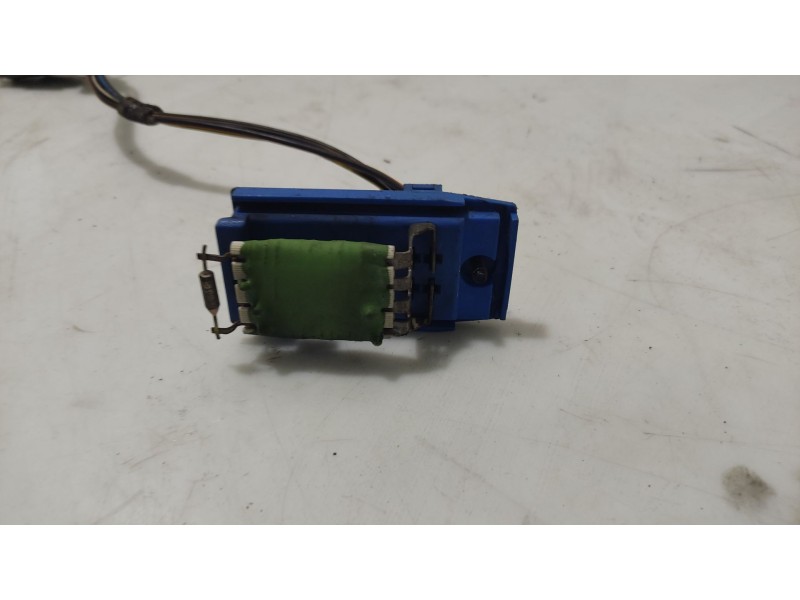 Recambio de resistencia calefaccion para ford focus turnier (cak) ghia referencia OEM IAM 1311115  