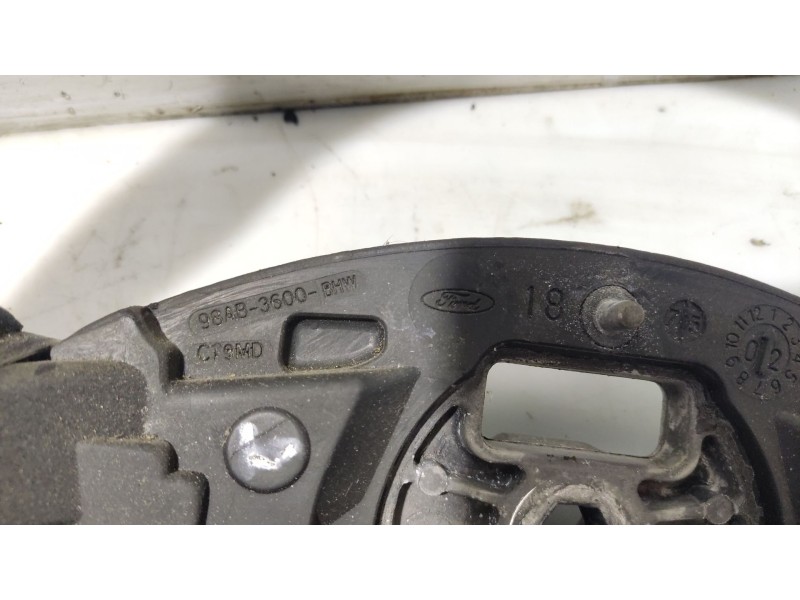 Recambio de volante para ford focus turnier (cak) ghia referencia OEM IAM 98AB300BHW  