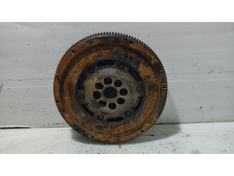 Recambio de volante motor para ford focus turnier (cak) ghia referencia OEM IAM 1566973  