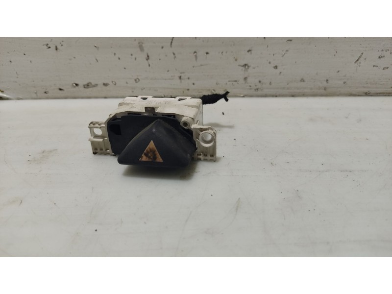 Recambio de warning para ford focus turnier (cak) ghia referencia OEM IAM 2M5T13A30AA  