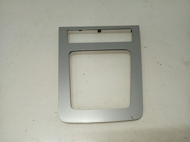 Recambio de moldura para skoda octavia iii (5e3, nl3, nr3) 1.6 tdi referencia OEM IAM 5E1863212B  